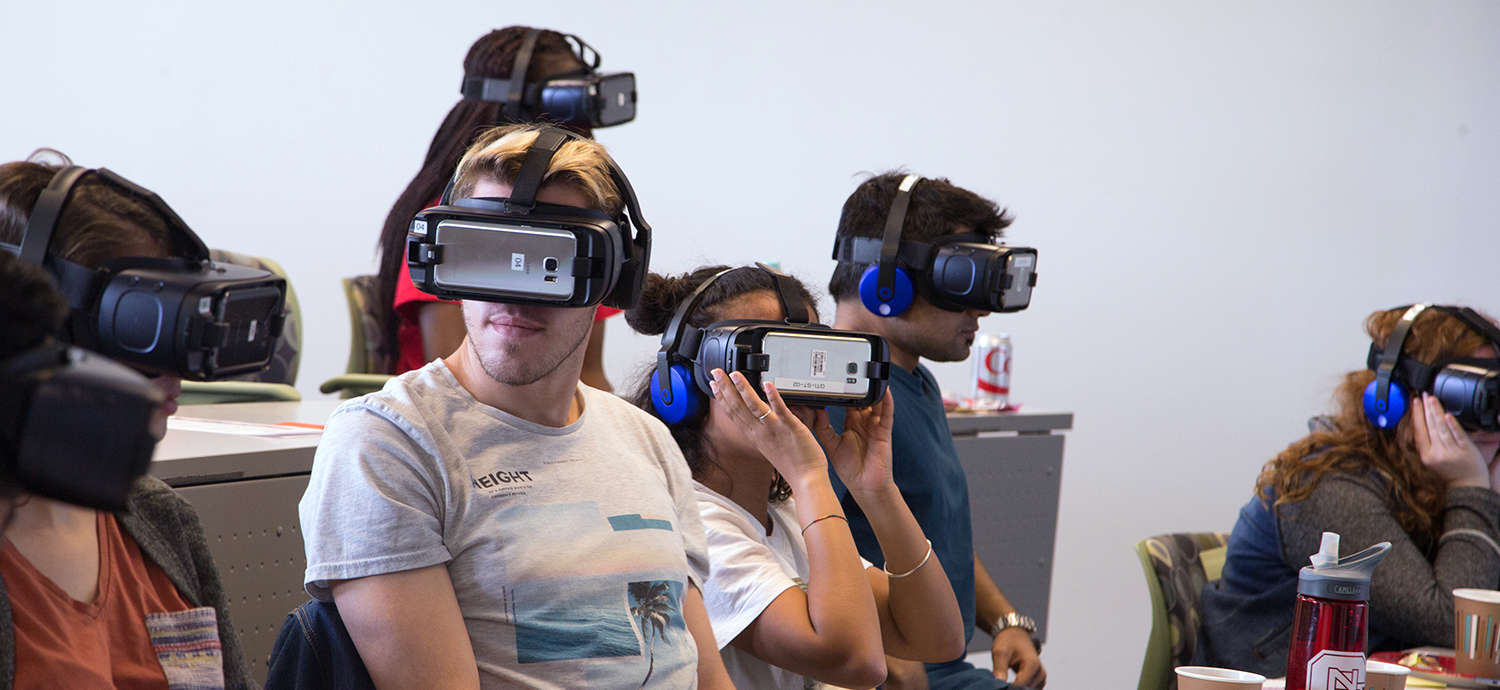 Students test new virtual reality scenarios
